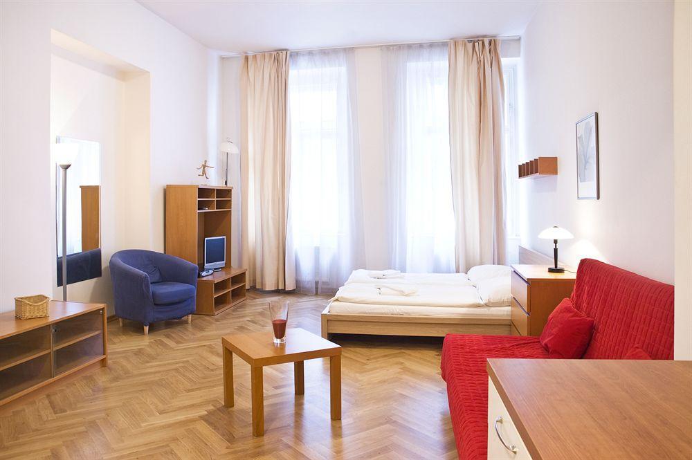 Ai Quattro Angeli Aparthotel Prague Exterior photo