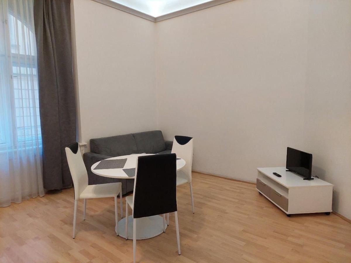 Ai Quattro Angeli Aparthotel Prague Exterior photo